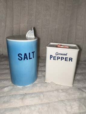 Vintage 1979 Betty St. John Shafford Ceramic Salt and Pepper Shakers Pop Art